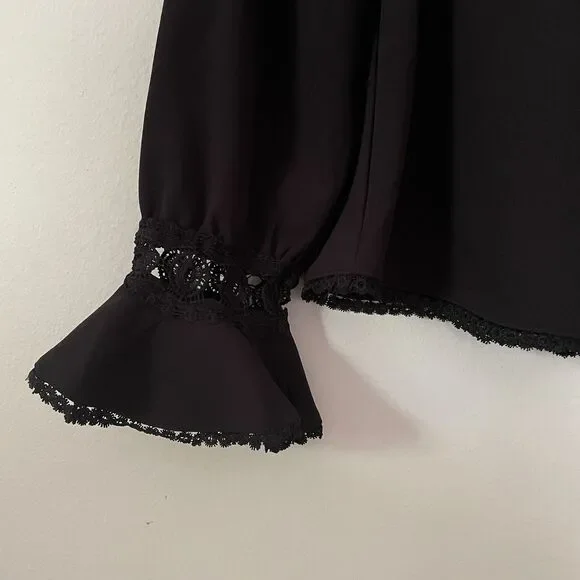 NWT Tuckernuck Pomander Place Palmer Blouse XS Black Bell Sleeve Lace Trim Boho - Picture 4 of 8